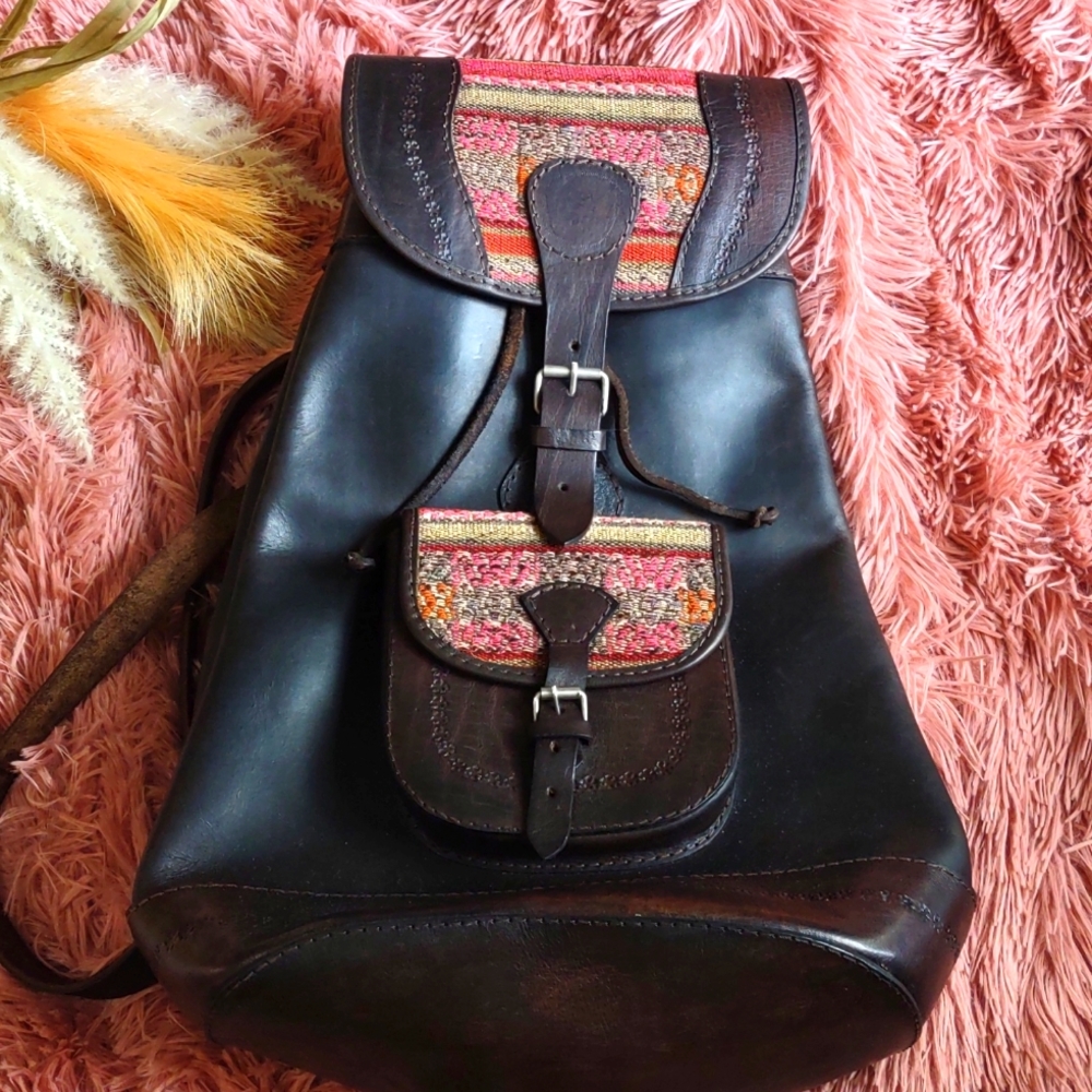 Vintage Mexican leather bag